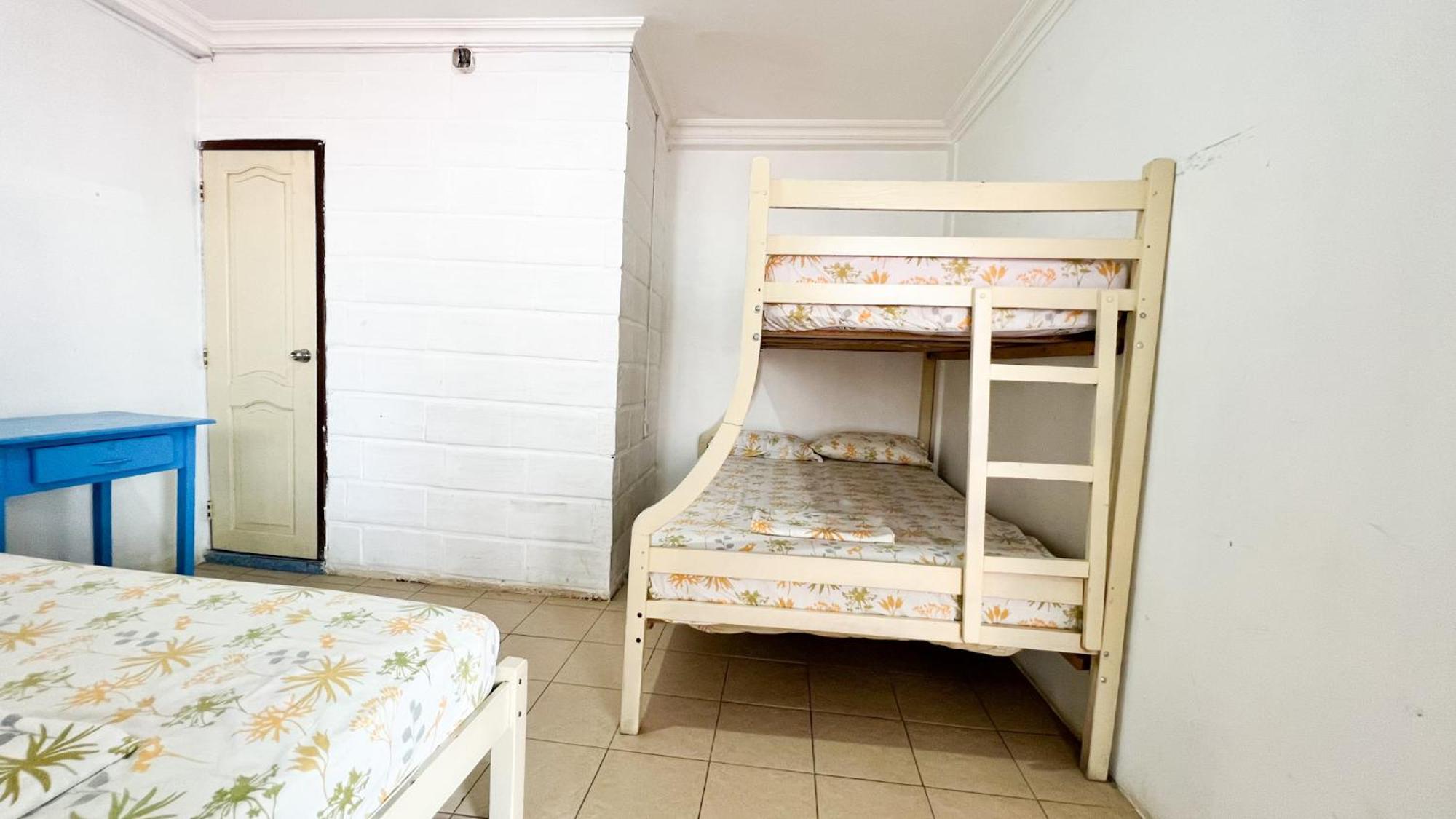 Arrecife Montanita Hostal Экстерьер фото