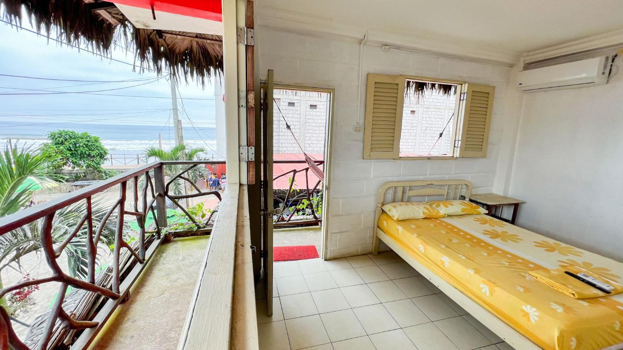 Arrecife Montanita Hostal Экстерьер фото